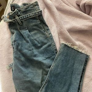 Hollister women’s size 5S curvy ultra high rise mom jeans